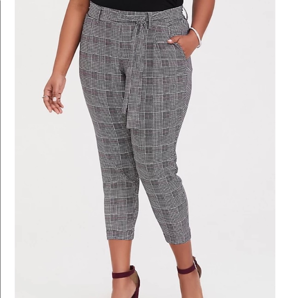 Torrid Sz 1 Houndstooth Cigarette Style Pant
